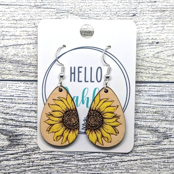 Hello Dahlia Jewelry - Sunflower Earrings Wooden